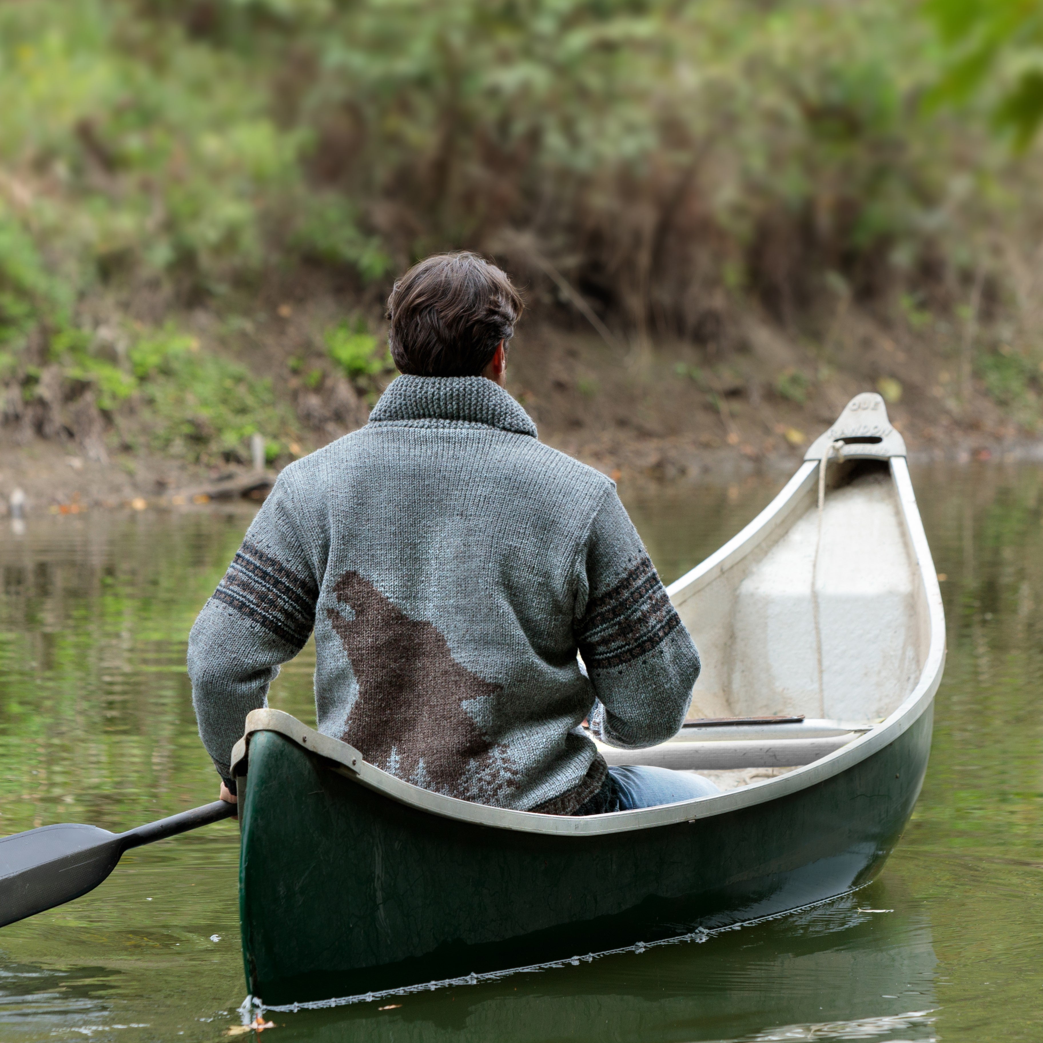 Call of the Wild Sweater/Coat - wolf motif 100% wool – Lost