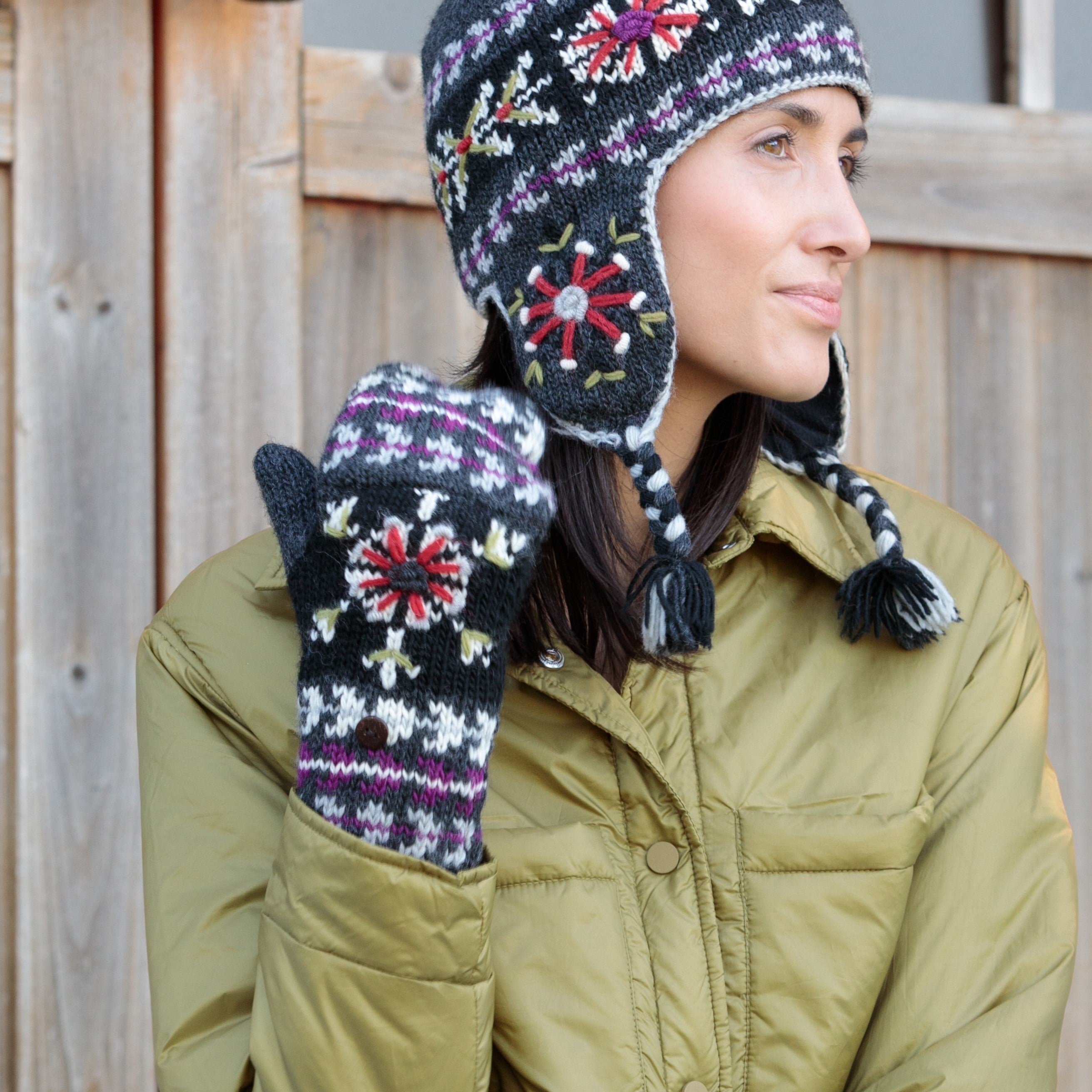 Fussen Earflap Hat - 100% Wool, Nordic Design, Embroidery – Lost